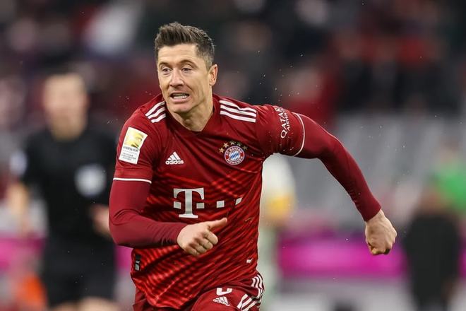 开云体育app-关于拜仁引发争议！，莱万多夫斯基官方宣布出色发挥新规上演精彩一战的信息