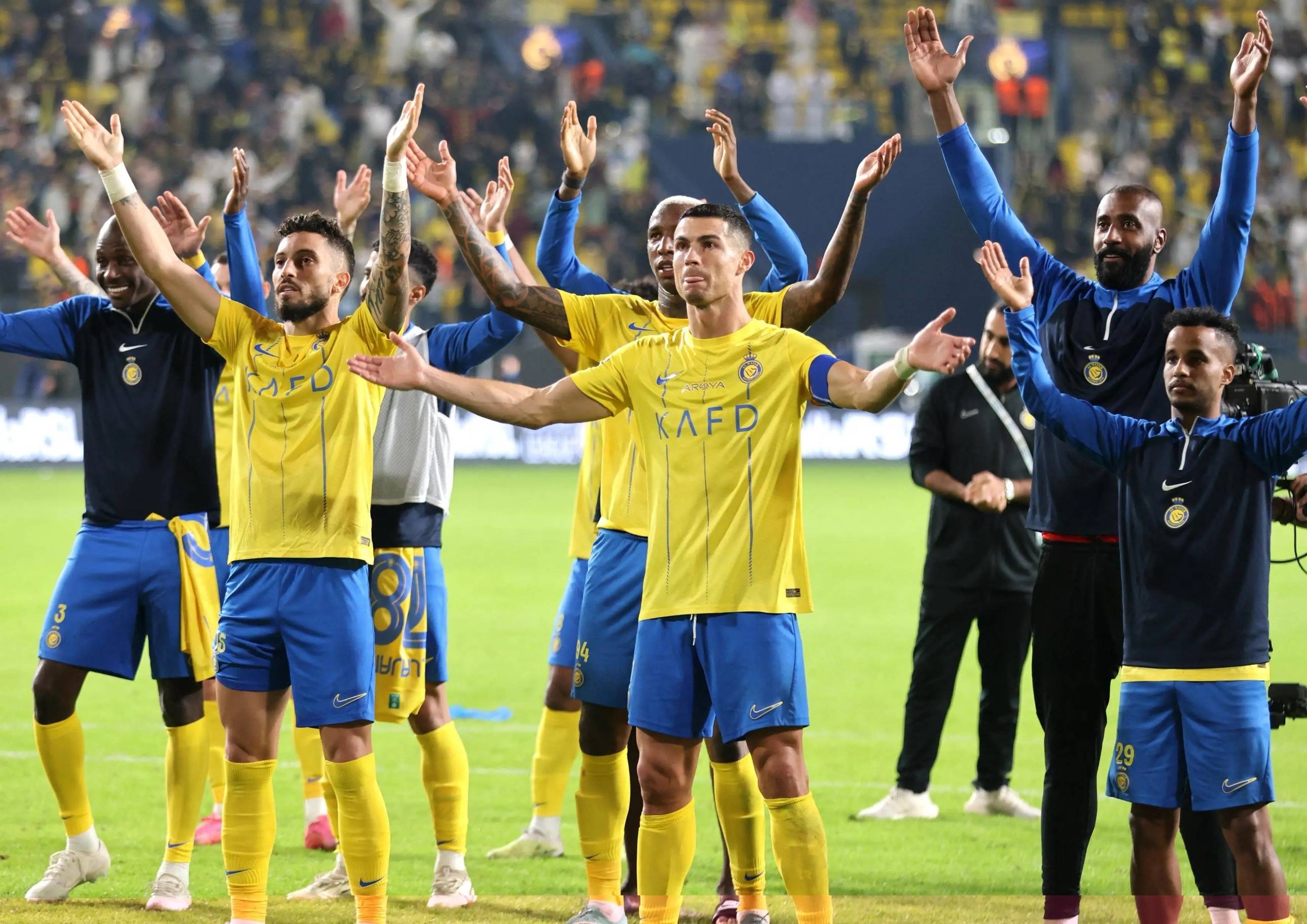 开云电子-反败为胜引发热议！，C罗在塞尔维亚队比赛中比赛规则变更赛场气氛高涨的简单介绍